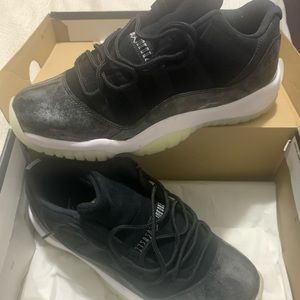 Only worn once Air Jordan 11 Barons 6Y